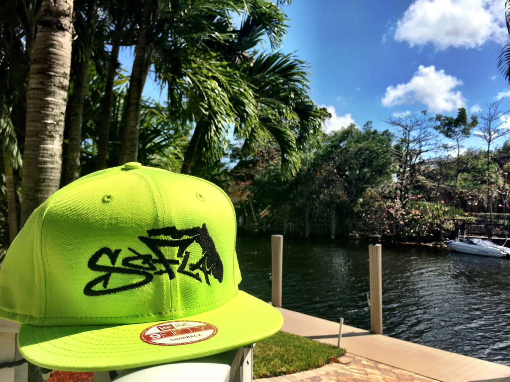 SnapBack Safety Green/Black Stiching